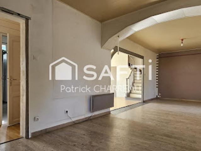 Vente Maison 5 pièces 130 m2 Le Lardin Saint Lazare