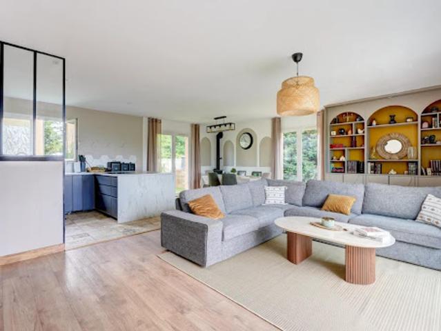 Vente Maison 5 pièces 130 m2 Pierre benite