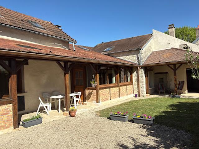 Vente Maison 6 pièces 130 m2 Précy le Sec