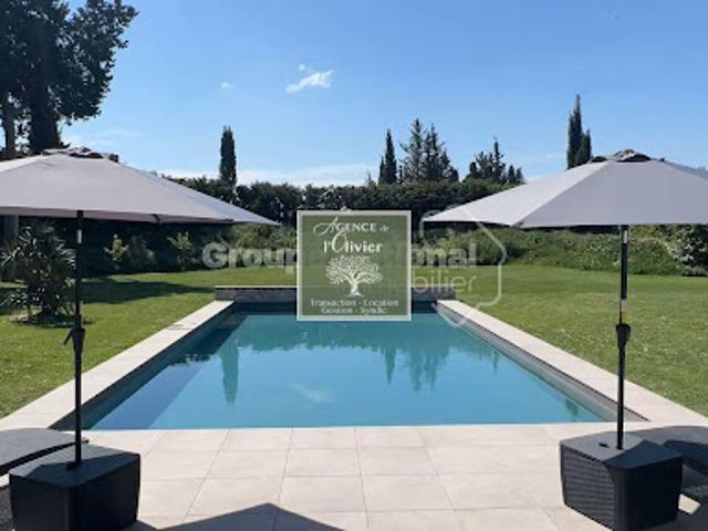 Vente Maison 5 pièces 130 m2 Saint Etienne du Grès
