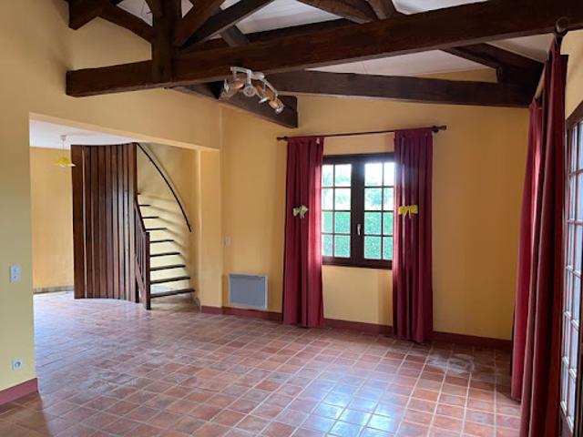 Vente Maison 5 pièces 130 m2 Saint Front de Pradoux