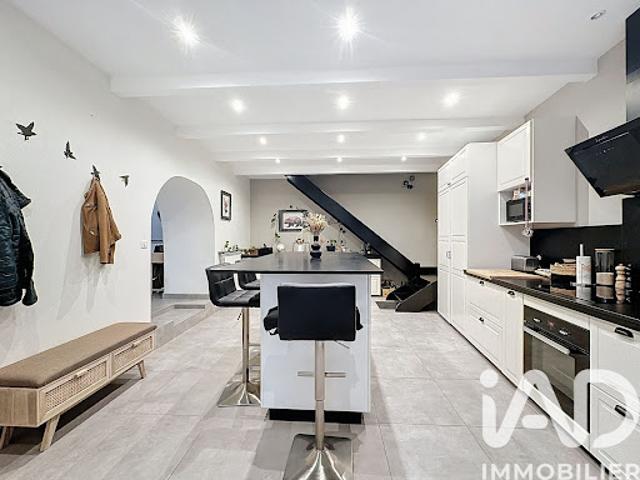 Vente Maison 5 pièces 130 m2 Saint Saturnin lès Avignon