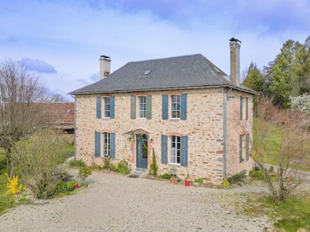 Vente Maison 5 pièces 130 m2 Saint Victor