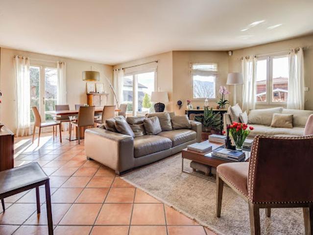 Vente Maison 5 pièces 137.64 m2 Veyrier du Lac