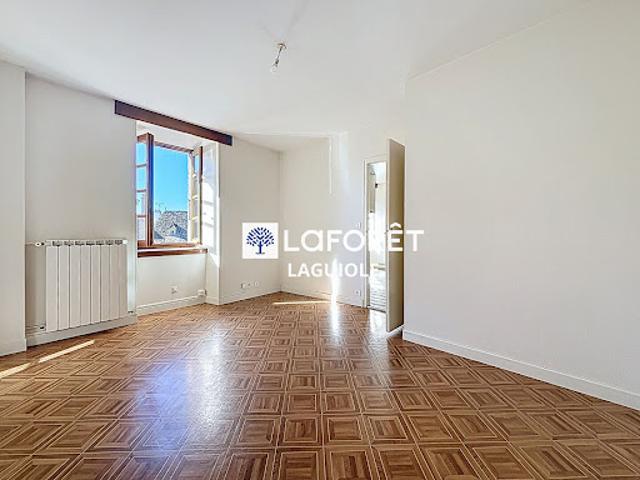 Vente Maison 5 pièces 131 m2 Montsalvy