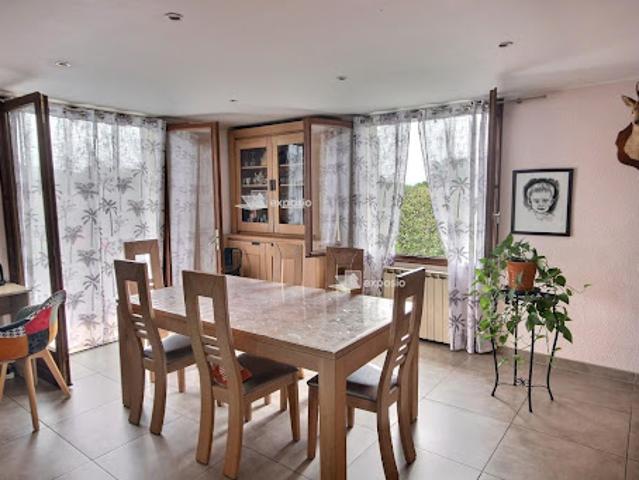 Vente Maison 5 pièces 131.1 m2 Angaïs