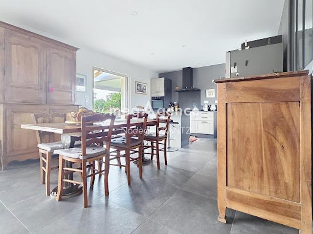 Vente Maison 5 pièces 132 m2 Aulnay