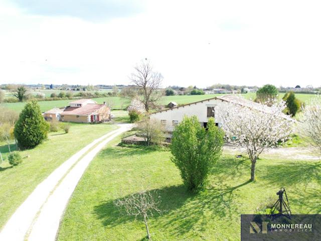 Vente Maison 5 pièces 132 m2 Baignes Sainte Radegonde