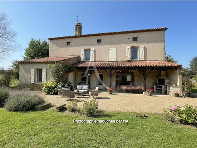 Vente Maison 5 pièces 144 m2 Anglars Juillac