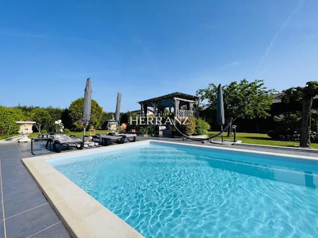 Vente Maison 5 pièces 145 m2 Lamothe Montravel