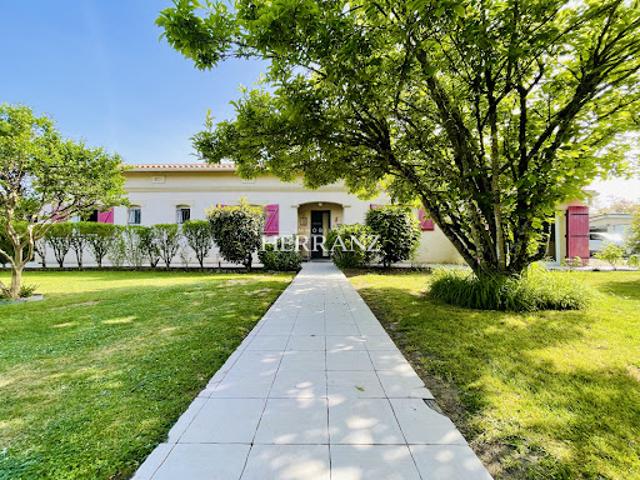 Vente Maison 5 pièces 145 m2 Lamothe Montravel