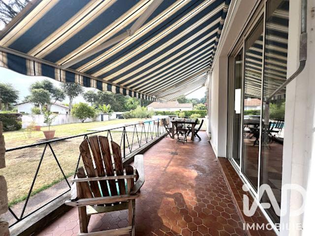 Vente Maison 5 pièces 145 m2 Saint Pierre du Mont