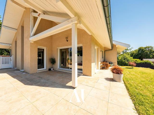 Vente Maison 5 pièces 145.33 m2 Echenevex