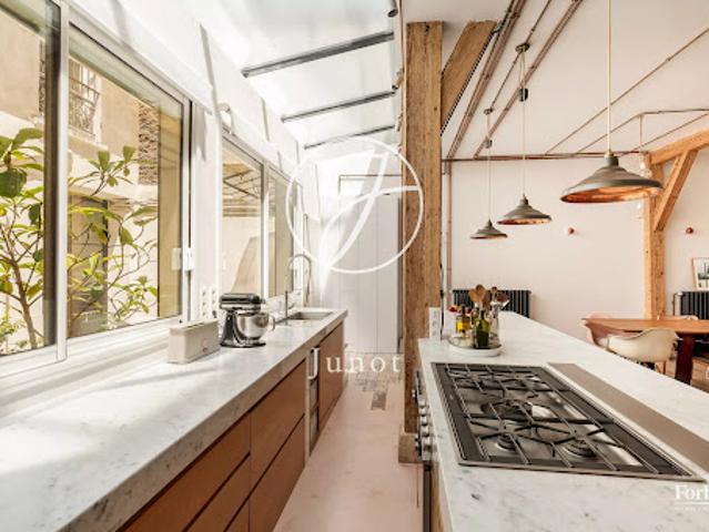 Vente Maison 5 pièces 145.6 m2 Paris 19ème