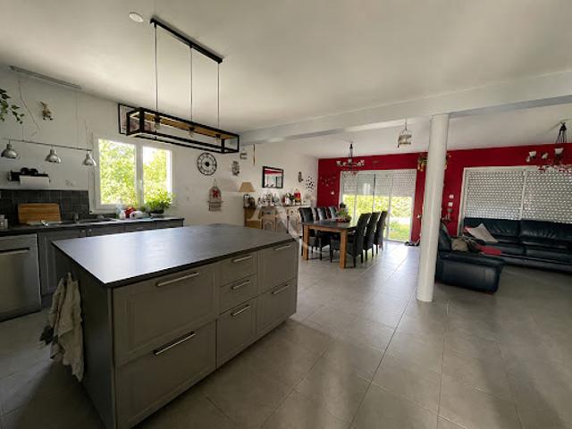 Vente Maison 5 pièces 145.99 m2 Gournay en Bray