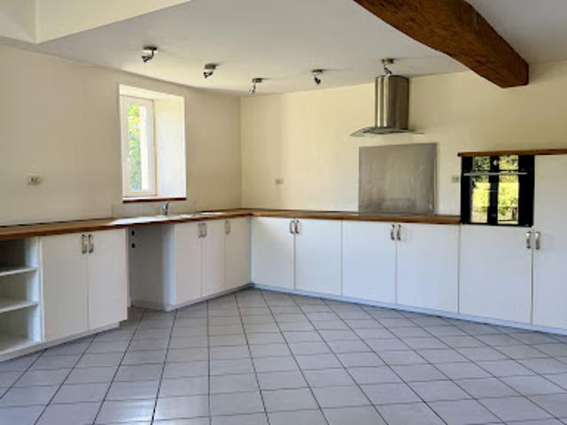 Vente Maison 5 pièces 146 m2 Aigre