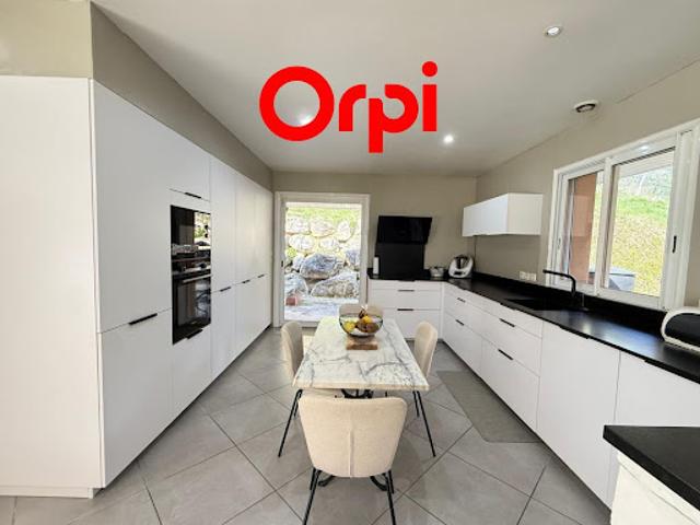 Vente Maison 5 pièces 146 m2 Colombe