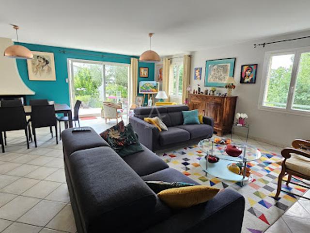 Vente Maison 5 pièces 147 m2 Montguyon