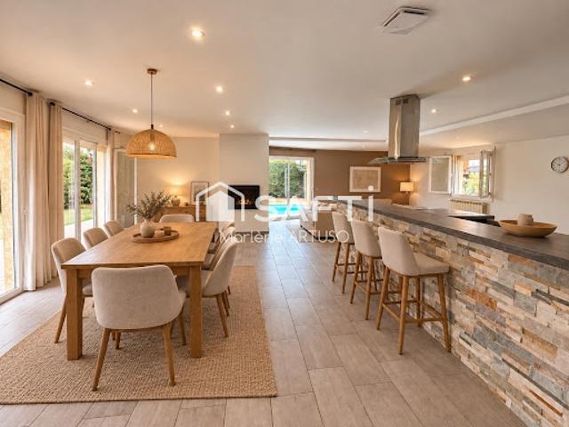Vente Maison 5 pièces 147 m2 Saint Jean du Falga