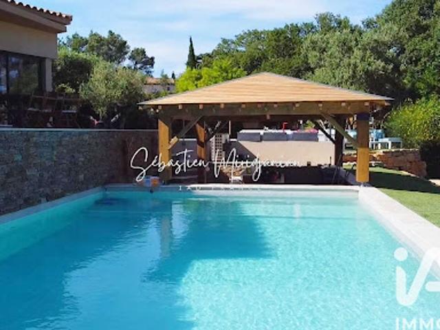 Vente Maison 5 pièces 147 m2 Solliès Ville