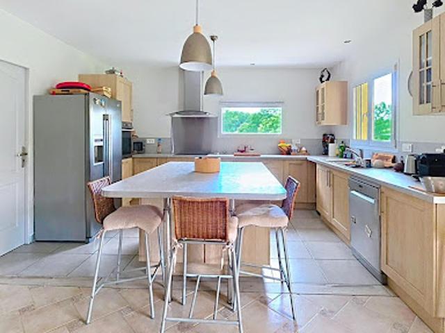 Vente Maison 8 pièces 147 m2 Villefranche de Lonchat