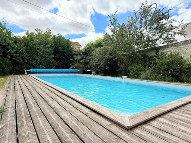 Vente Maison 5 pièces 147.84 m2 Jouy le Châtel