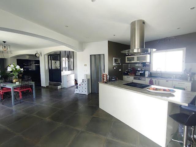 Vente Maison 5 pièces 147.85 m2 Saint Privat des Vieux