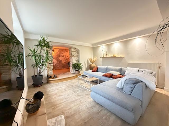 Vente Maison 5 pièces 147.87 m2 Lons le Saunier