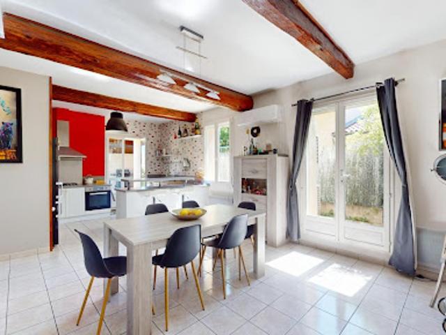 Vente Maison 5 pièces 148.73 m2 Neuville sur Saône