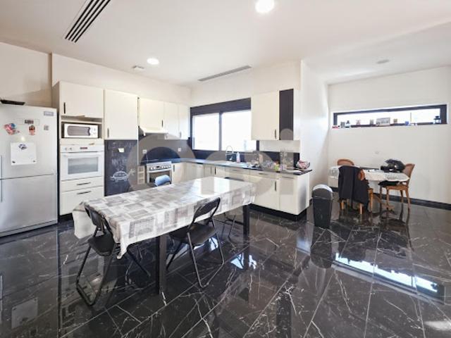 Vente Maison 5 pièces 148 m2 Bondy