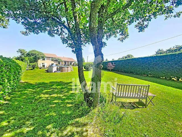 Vente Maison 5 pièces 148.05 m2 Lapeyrouse Mornay