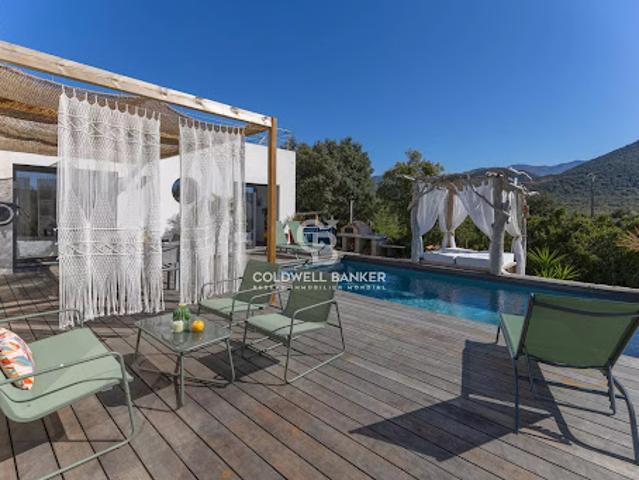 Vente Maison 5 pièces 148.13 m2 Palasca