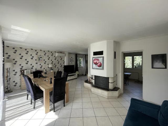 Vente Maison 5 pièces 149 m2 Mours Saint Eusèbe