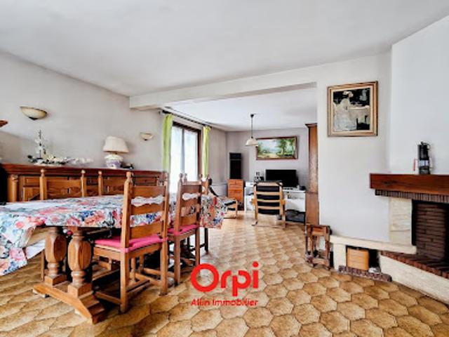 Vente Maison 5 pièces 140 m2 Montluçon