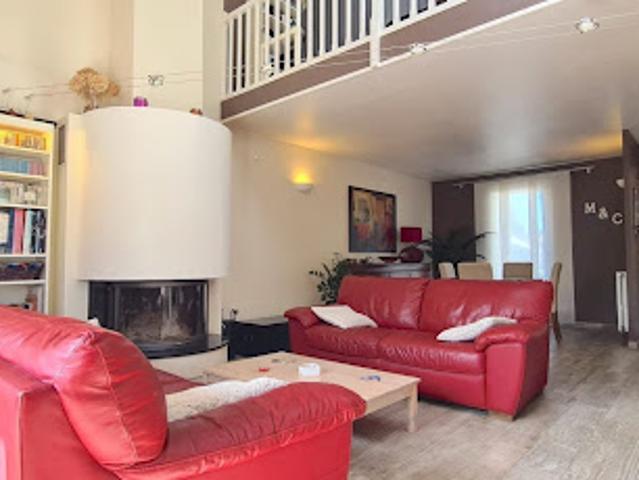 Vente Maison 5 pièces 140 m2 Courcouronnes