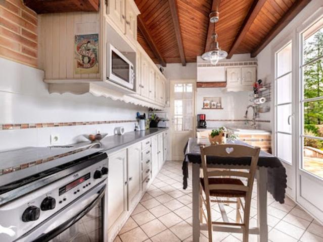Vente Maison 5 pièces 140 m2 Etagnac