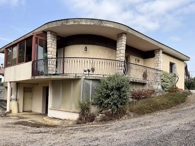Vente Maison 5 pièces 140 m2 Lavit