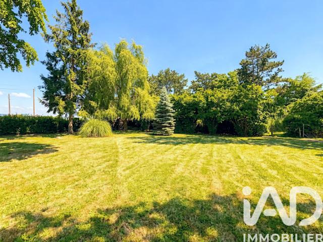 Vente Maison 5 pièces 140 m2 Le Mesnil Saint Denis
