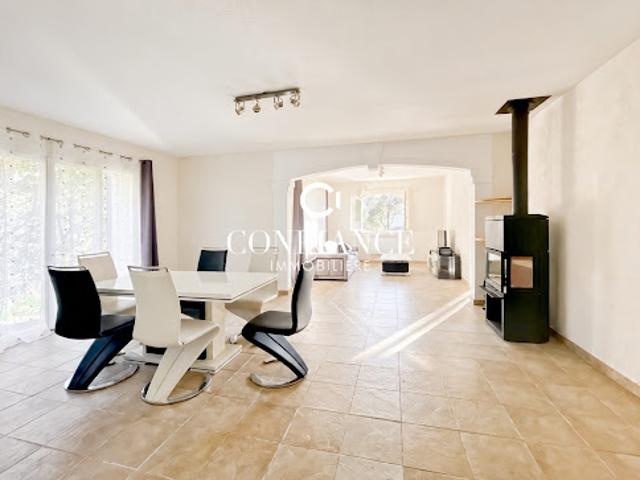 Vente Maison 5 pièces 140 m2 Pierrefeu