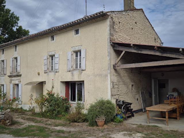 Vente Maison 5 pièces 140 m2 Saint fort sur le ne