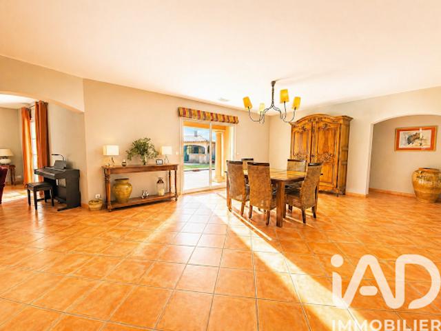 Vente Maison 5 pièces 140 m2 Saint Geniès de Fontedit