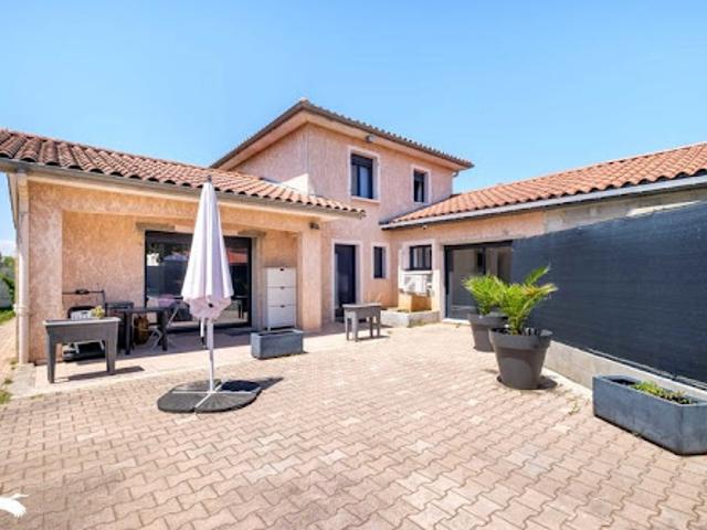 Vente Maison 5 pièces 140 m2 Vaulx en Velin