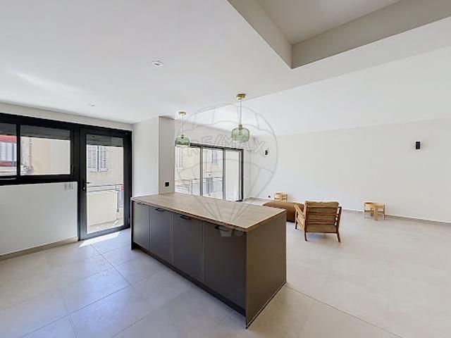 Vente Maison 5 pièces 141 m2 Nimes