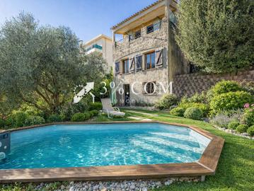 Vente Maison 5 pièces 141 m2 Colomars