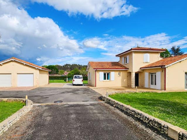 Vente Maison 5 pièces 142 m2 Beauronne