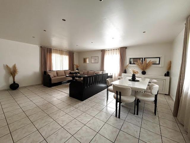 Vente Maison 5 pièces 142 m2 Bourg les valence
