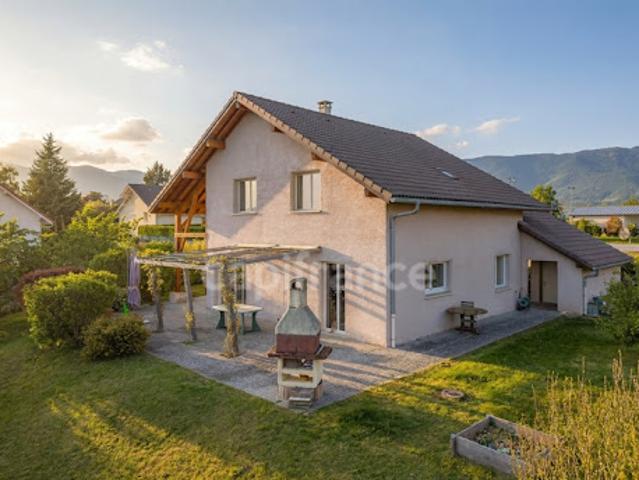Vente Maison 5 pièces 142 m2 Challex