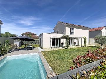 Vente Maison 5 pièces 142 m2 Saint Priest