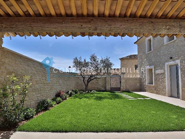 Vente Maison 5 pièces 143 m2 Gordes