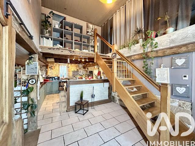 Vente Maison 5 pièces 143 m2 Saint Martial de Gimel